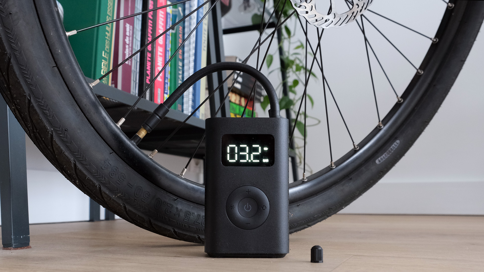Cette pompe à air Xiaomi disponible à moins de 35 euros est l'accessoire  indispensable des cyclistes - Le Parisien