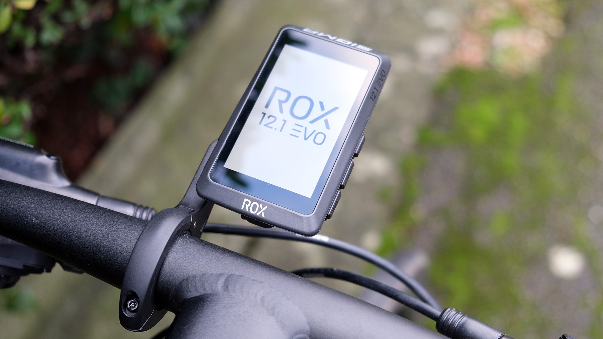 Test – Sigma ROX 12.1 Evo, le compteur GPS ultra-complet à la navigation  plus intelligente - Transition Vélo