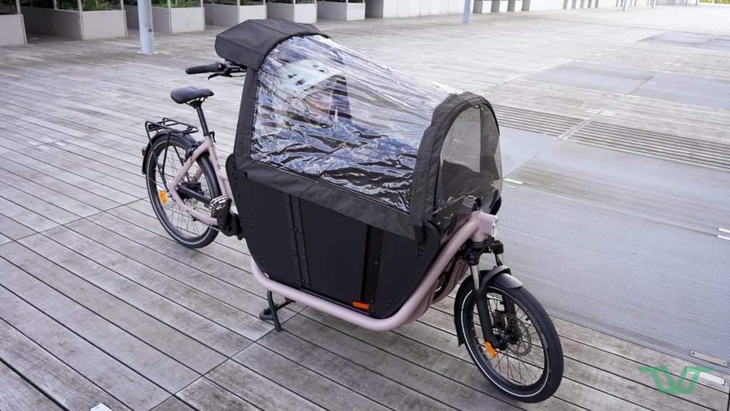 Un vélo cargo n'est pas ce qu'il y a de plus pratique à garer.