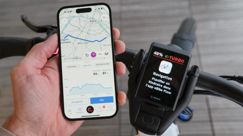 La navigation depuis l'application eBike Flow apporte des informations comme le dénivelé ou laéature du terrain.