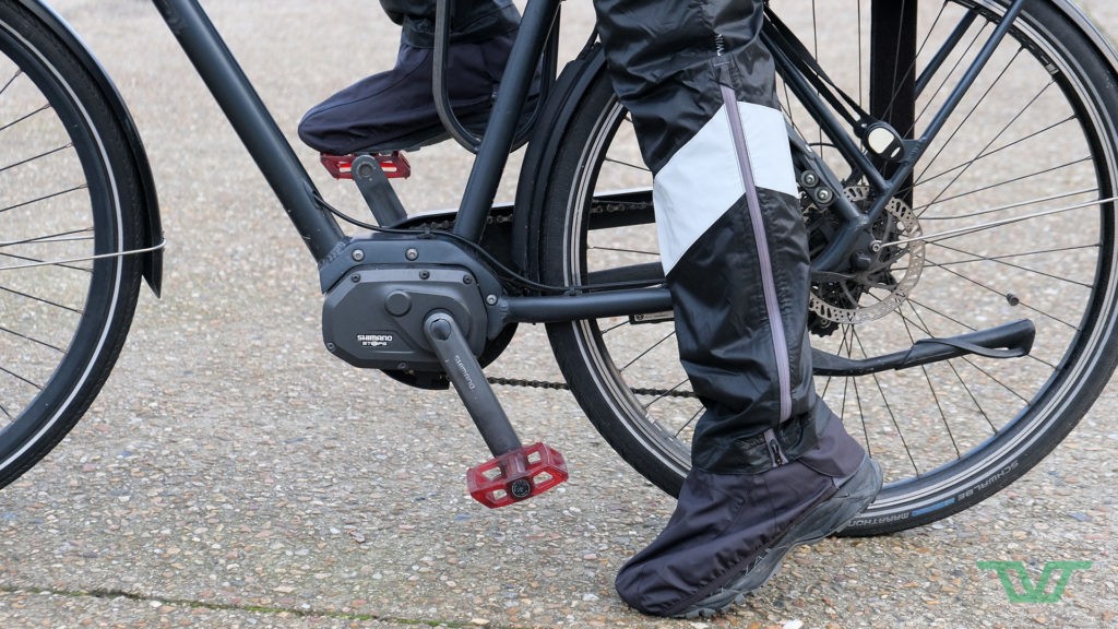 Les zips sont, comme les coutures, étanchéifiés.